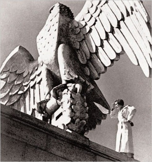 Riefenstahl on set in Nuremberg, 1934
